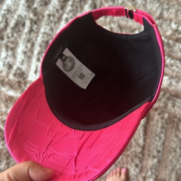 Versace hat size 58